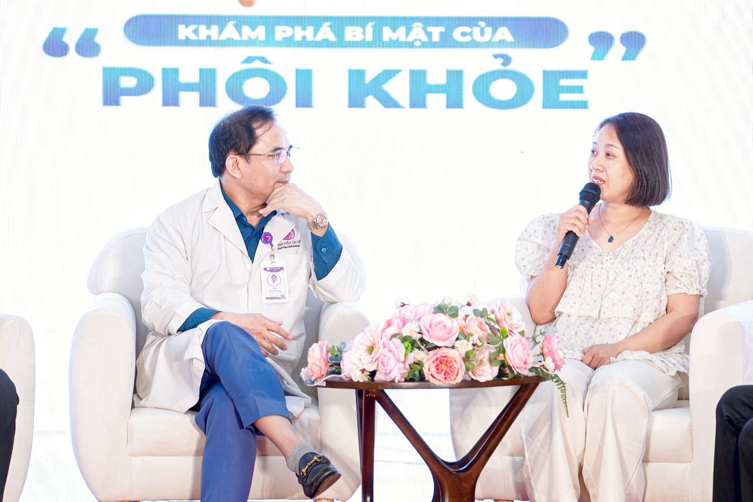 Chuyên gia trao đổi về chủ đề phôi khỏe trong phần giao lưu của tọa đàm y khoa
