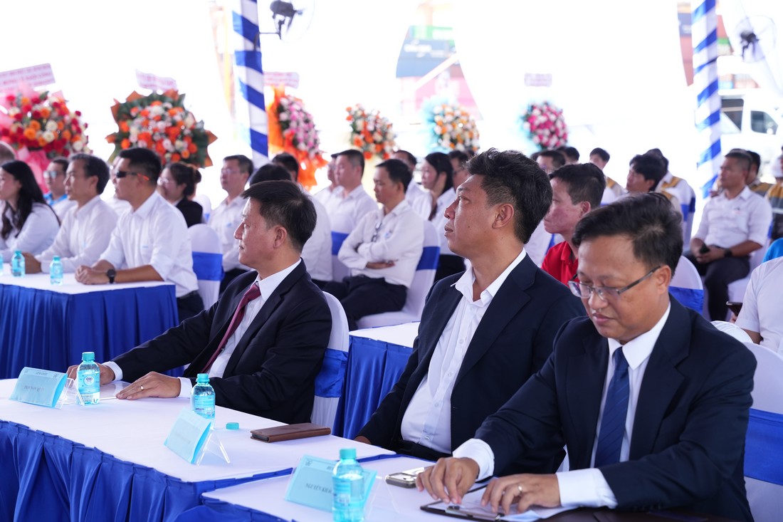 Lãnh đạo và đại biểu tham dự Lễ khởi công Gemalink