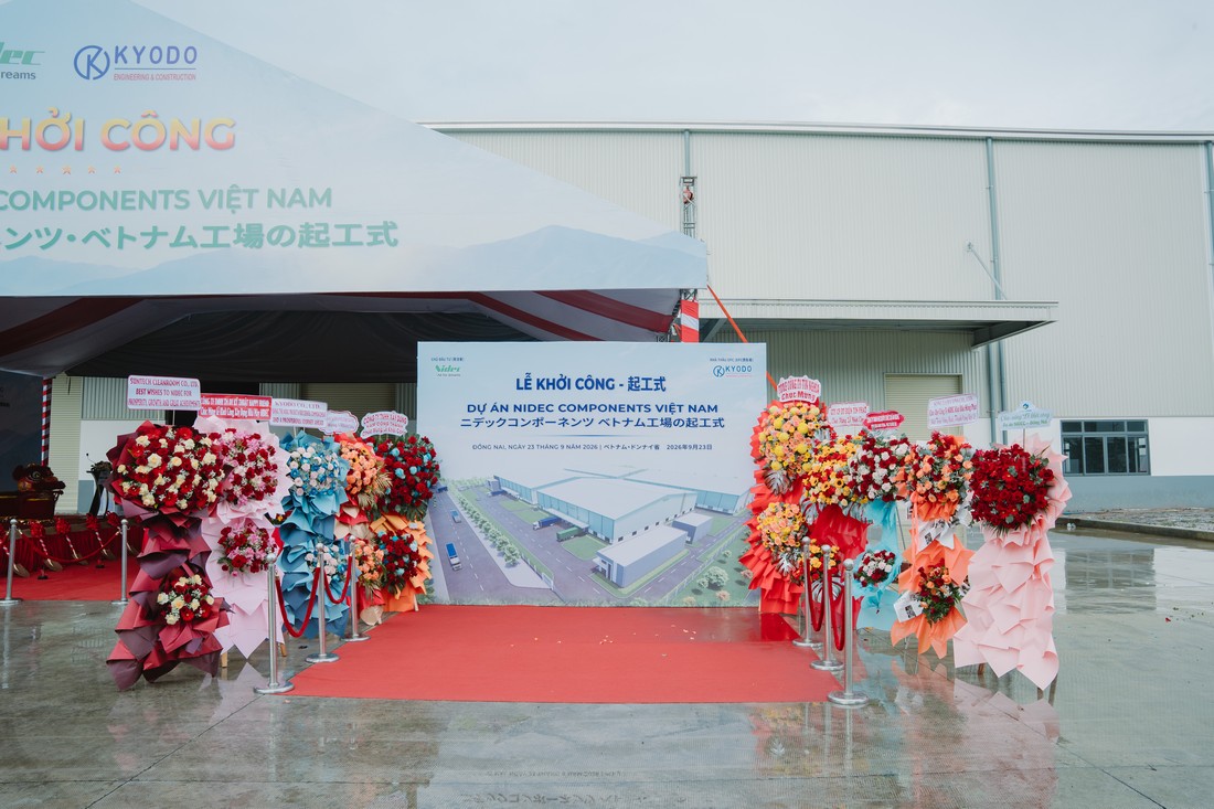 Backdrop check-in Dự án Nidec Components Việt Nam với tên lễ khởi công và phối cảnh công trình.