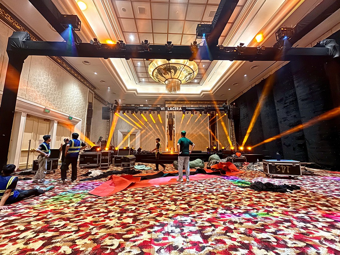 Lắp đặt ánh sáng sân khấu Gala Dinner VIGSA 2026 tại Hồ Tràm