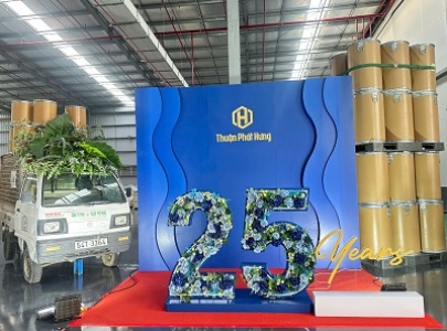TỔ CHỨC LỄ KỶ NIỆM 25 NĂM THÀNH LẬP THUẬN PHÁT HƯNG – 25 YEARS THE LAYERS